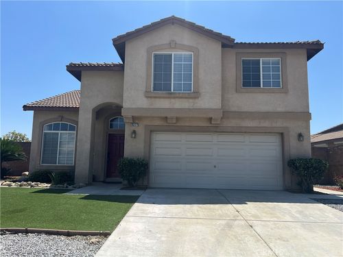 15177 Dandelion, Fontana, CA, 92336 | Card Image
