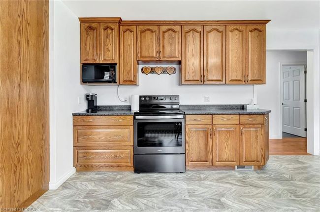1684 Hazen Rd, House other with 4 bedrooms, 2 bathrooms and 8 parking in Langton ON | Image 8