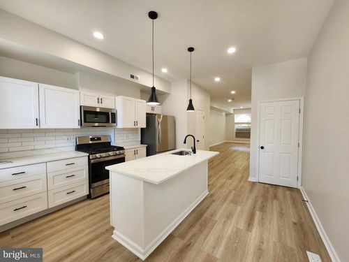 2126 Mcculloh St, BALTIMORE, MD, 21217-3529 | Card Image