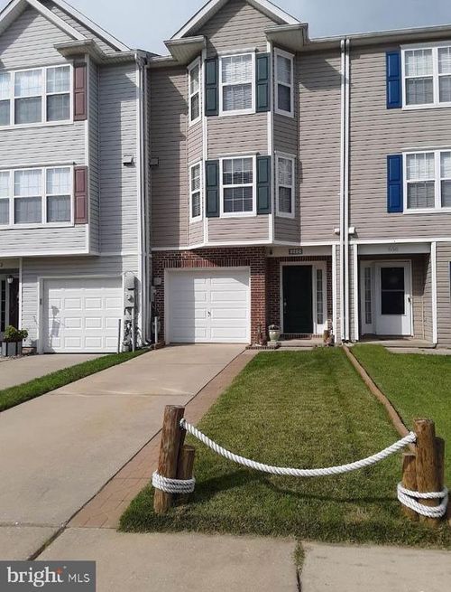 660 Hunting Fields Rd, BALTIMORE, MD, 21220-2325 | Card Image