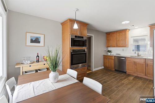 45 Avenue B, Lodi, NJ, 07644-1837 | Card Image