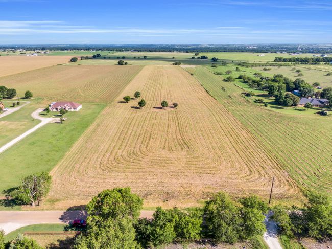 Overview of rural landscape with extensive farmland | Image 13