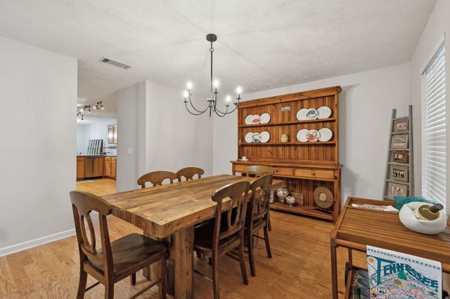Formal Dining Room | Image 9