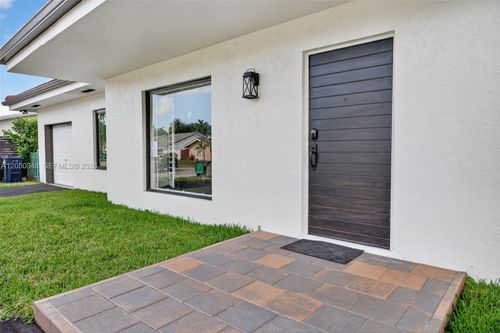 8024 Sw 91st Ave, Miami, FL, 33173-4152 | Card Image