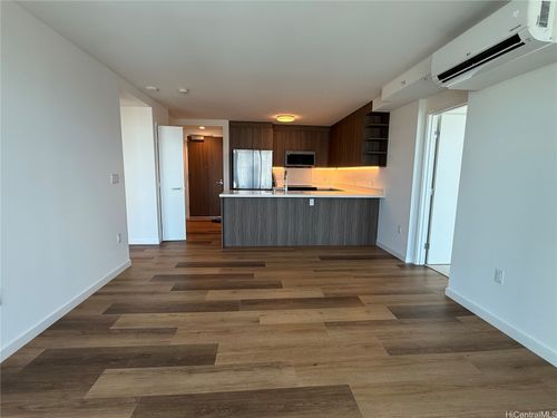 4301r-1500 Rycroft St, Honolulu, HI, 96814 | Card Image