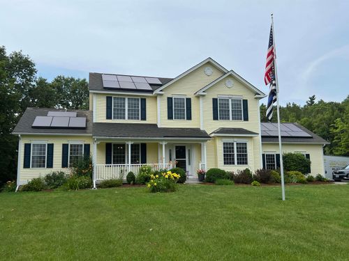 84 Pasture Dr, Goffstown, NH, 03045-2951 | Card Image
