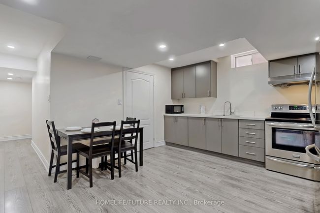 83 Dandelion Rd, House attached with 5 bedrooms, 4 bathrooms and 2 parking in Brampton ON | Image 23
