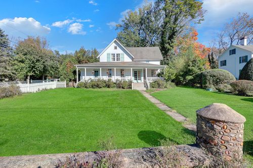 45 Shore Rd, East Setauket, NY, 11733-3920 | Card Image
