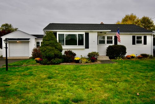 64 Poplar St, Chicopee, MA, 01013 | Card Image