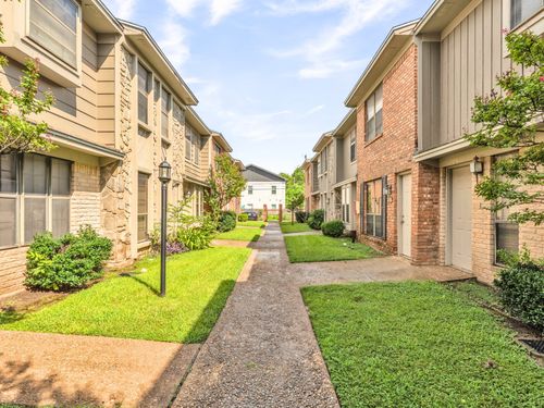 1310 Speight Ave, Waco, TX, 76706-2176 | Card Image