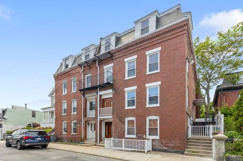 21 Parker St, Boston, MA, 02129-1208 | Card Image