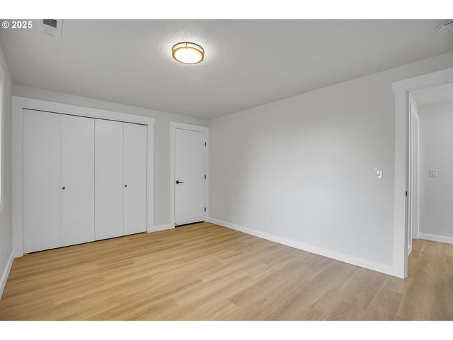 1111 Sw Linneman Ave, House other with 5 bedrooms, 3 bathrooms and 3 parking in Gresham OR | Image 36