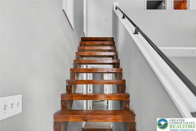 6471 Decker Rd, House other with 3 bedrooms, 2 bathrooms and null parking in Bushkill PA | Image 22