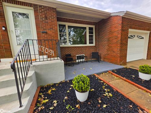 1309 N West St, Carroll, IA, 51401-1439 | Card Image