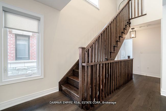 31 Hiawatha Crt, House attached with 3 bedrooms, 4 bathrooms and 2 parking in Vaughan ON | Image 23