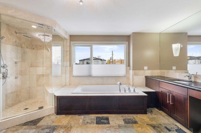 2433 29 Avenue Sw, Home with 4 bedrooms, 4 bathrooms and 4 parking in Calgary AB | Image 35