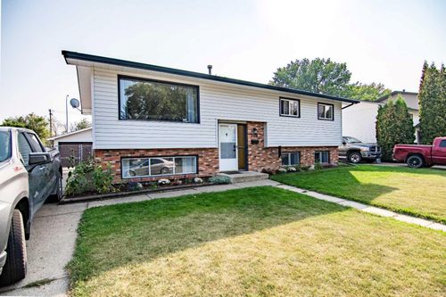 129 Wiltshire Boulevard, Red Deer, AB, T4N6B4 | Card Image