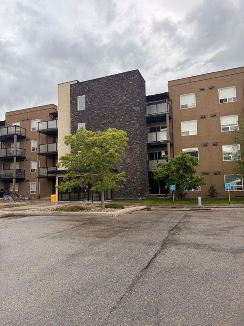 308-9124 96 Ave, Grande Prairie, AB, T8X0A1 | Card Image
