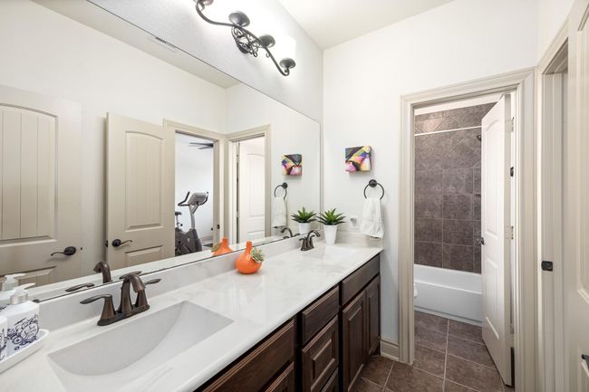 Secondary bath #2 | Image 33
