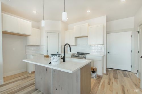 1960 Nw Strahorn Dr, Mountain Home, ID, 83647-1109 | Card Image