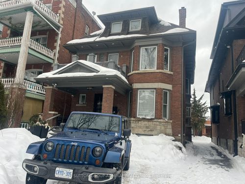 back-studio-apartment-335 Palmerston Blvd, Toronto, ON, M6G2N5 | Card Image