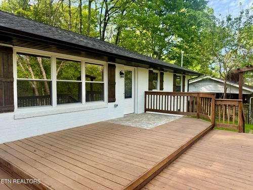 1216 Pilleaux Dr, Knoxville, TN, 37912-3041 | Card Image