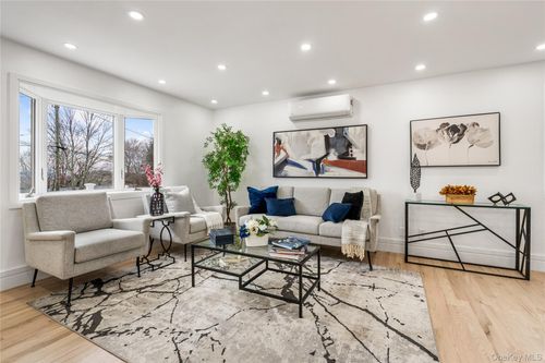 3 Hickory Ln, Monroe, NY, 10950-1006 | Card Image