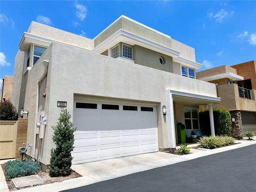 814 Beacon, Irvine, CA, 92618-0857 | Card Image