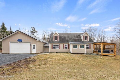 43 Bergblume Cir, Readsboro, VT, 05350-4413 | Card Image