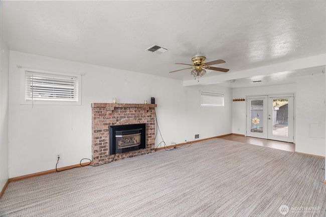2300 W 2 Nd St, House other with 2 bedrooms, 1 bathrooms and 2 parking in Aberdeen WA | Image 4