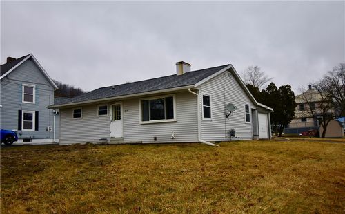 330 Dodge Avenue Ext, Corning, NY, 14830-1547 | Card Image