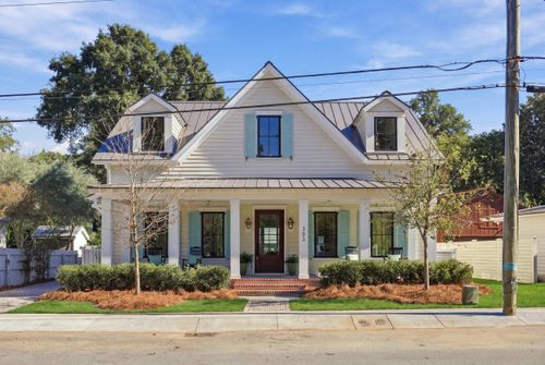 303 Hibben St, Mount Pleasant, SC, 29464-4311 | Card Image
