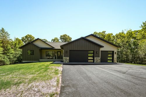 1949 Legacy Dr, Eau Claire, WI, 54703-2009 | Card Image