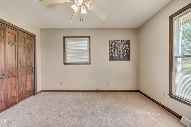 646 Meadow View Rd, House other with 4 bedrooms, 2 bathrooms and null parking in Bristol TN | Image 37