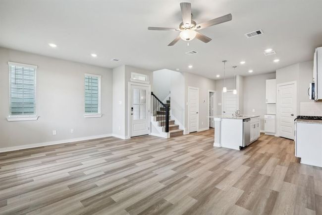 2155 Beachcomber Dr, House other with 3 bedrooms, 3 bathrooms and 2 parking in Kemah TX | Image 6