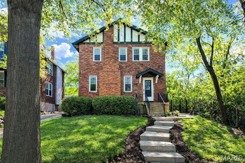 1214 Woodland Dr, Richmond Heights, MO, 63117-1544 | Card Image