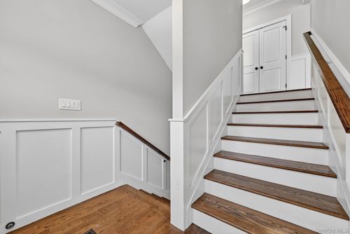 548 Mountainview Ave, Valley Cottage, NY, 10989-2727 | Card Image