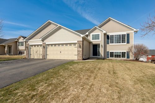 821 10th Ave Ne, Lonsdale, MN, 55046-3495 | Card Image