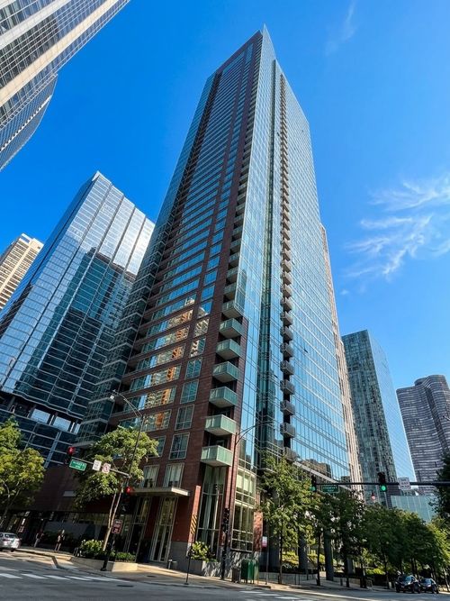 4506-505 Mcclurg Ct, Chicago, IL, 60611-5433 | Card Image