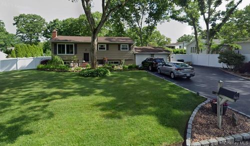 171 Shelter Rd, Ronkonkoma, NY, 11779-4728 | Card Image