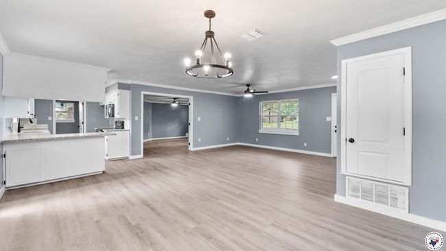 10 Vernon St, House other with 4 bedrooms, 2 bathrooms and null parking in Hooks TX | Image 9
