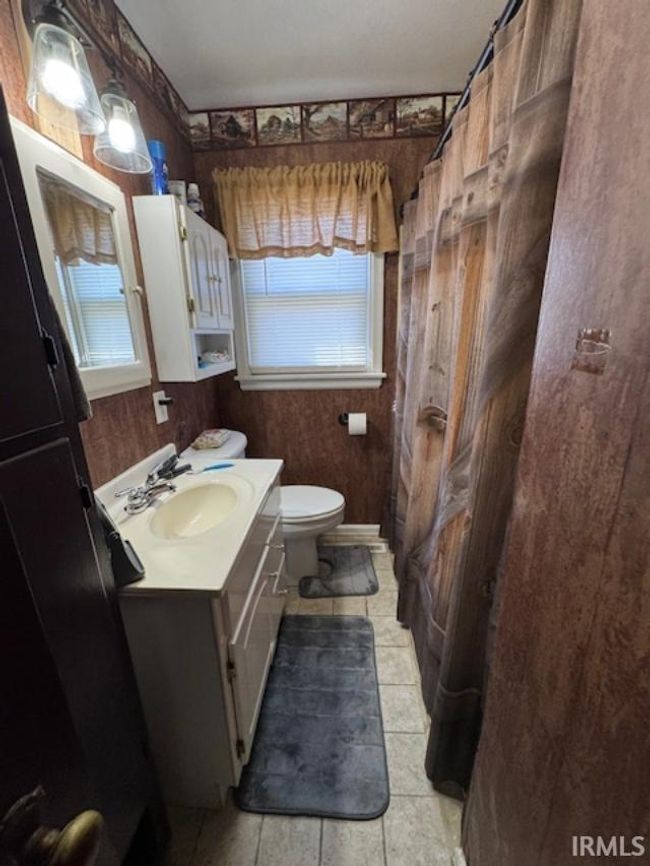 1189 E Vincennes St, House other with 2 bedrooms, 1 bathrooms and null parking in Linton IN | Image 9