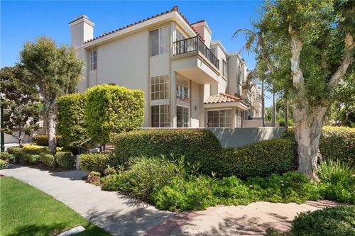 6042 Shadowbrook Cir, Huntington Beach, CA, 92648 | Card Image