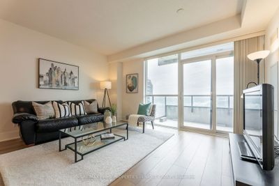 2003 - 25 Broadway Ave, Condo with 2 bedrooms, 2 bathrooms and 1 parking in Toronto ON | Image 3