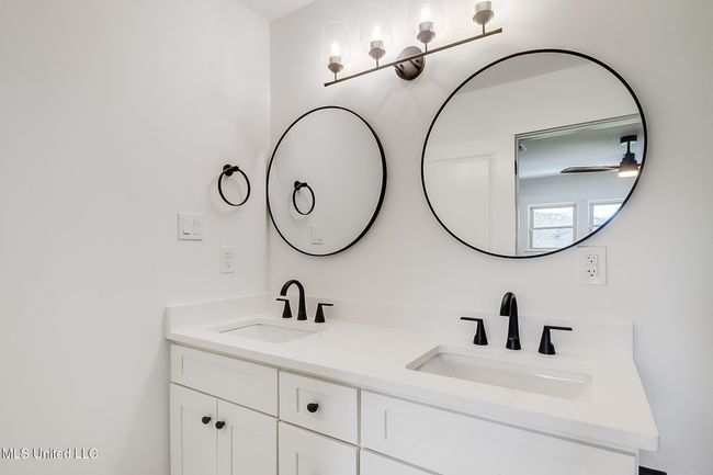2nd Primary Bathroom continued | Image 26
