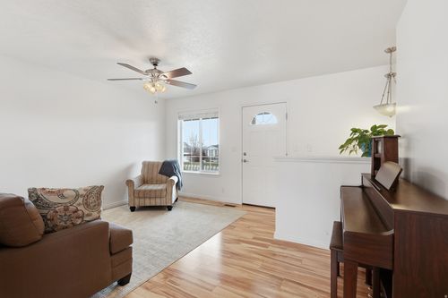 299 Chokecherry Cir, Richmond, UT, 84333-6602 | Card Image