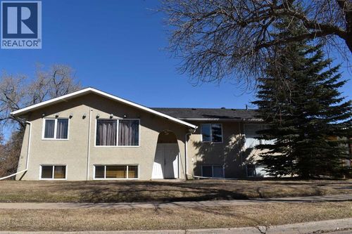 3-4728 47 St, Lloydminster, SK, S9V0K1 | Card Image