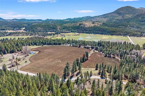 2068 Addy-Gifford Road, Addy, WA, 99101 | Card Image