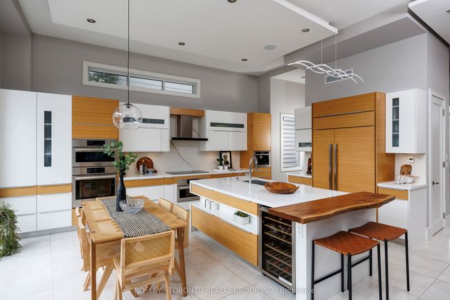 242 Sutherland Dr, House other with 6 bedrooms, 6 bathrooms and 2 parking in East York ON | Image 14