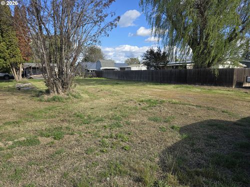 525 E Harding Ave, Stanfield, OR, 97875-2053 | Card Image